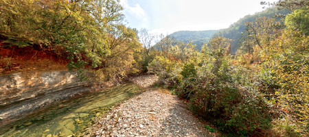 Celozaslonska prostorska slika - FULL SCREEN VR panorama