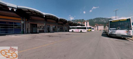 Celozaslonska prostorska slika - FULL SCREEN VR panorama
