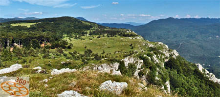 Celozaslonska prostorska slika - FULL SCREEN VR panorama