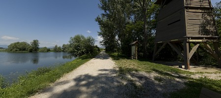 Celozaslonska prostorska slika - FULL SCREEN VR panorama