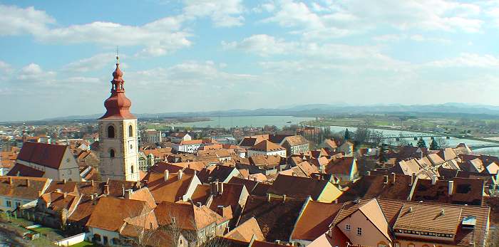 Ptuj (C) Burger.si